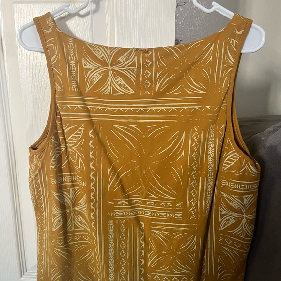 Tanoa Moni Square Neck Tank Top - Picture 2 of 3